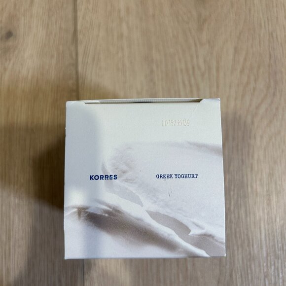 Korres Greek Yoghurt Probiotic SuperDose Face Mask - Picture 3 of 3